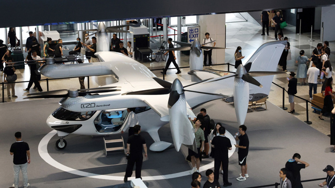 WAIC曝上海长宁大动作：建低空孵化器，打造低空经济会客厅，聚千亿产业