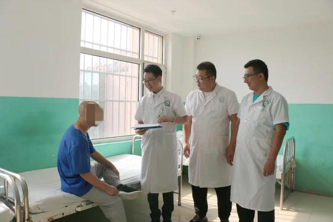 胶州市心理康复医院精神科副主任王晓亮：从“心”出发 用爱疗愈