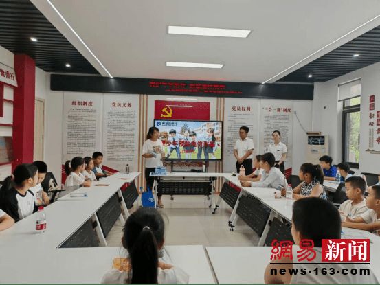 【镇街动态】三社区共育时代新人：反诈课堂、爱国教育、环保实践齐发力